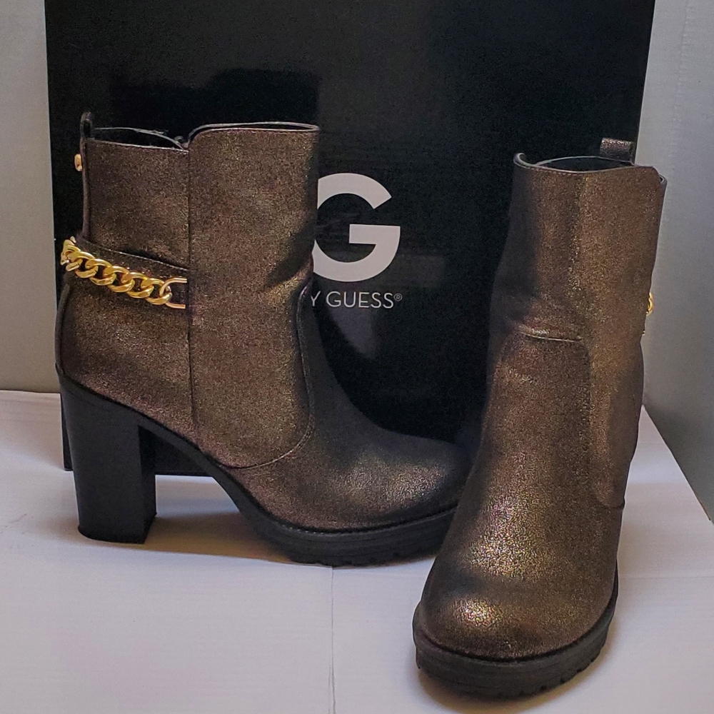Guess Dark Olive Heeled Boots with Chunky Heel and Gold Chain
